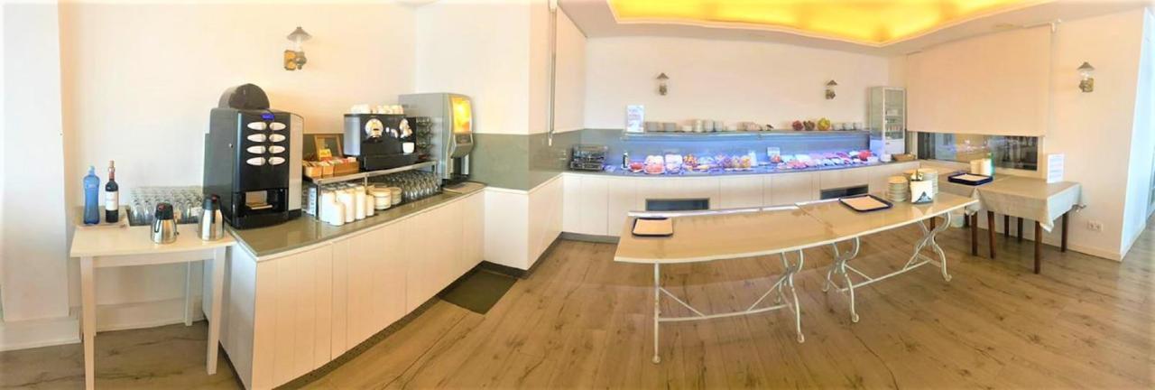 Hotel Mediterrani Calella De Palafrugell Kültér fotó